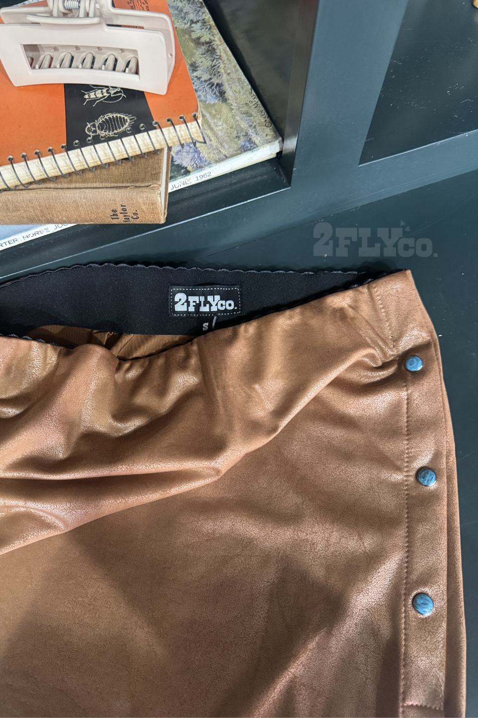 SLIT DECISIONS SKIRT *SADDLE