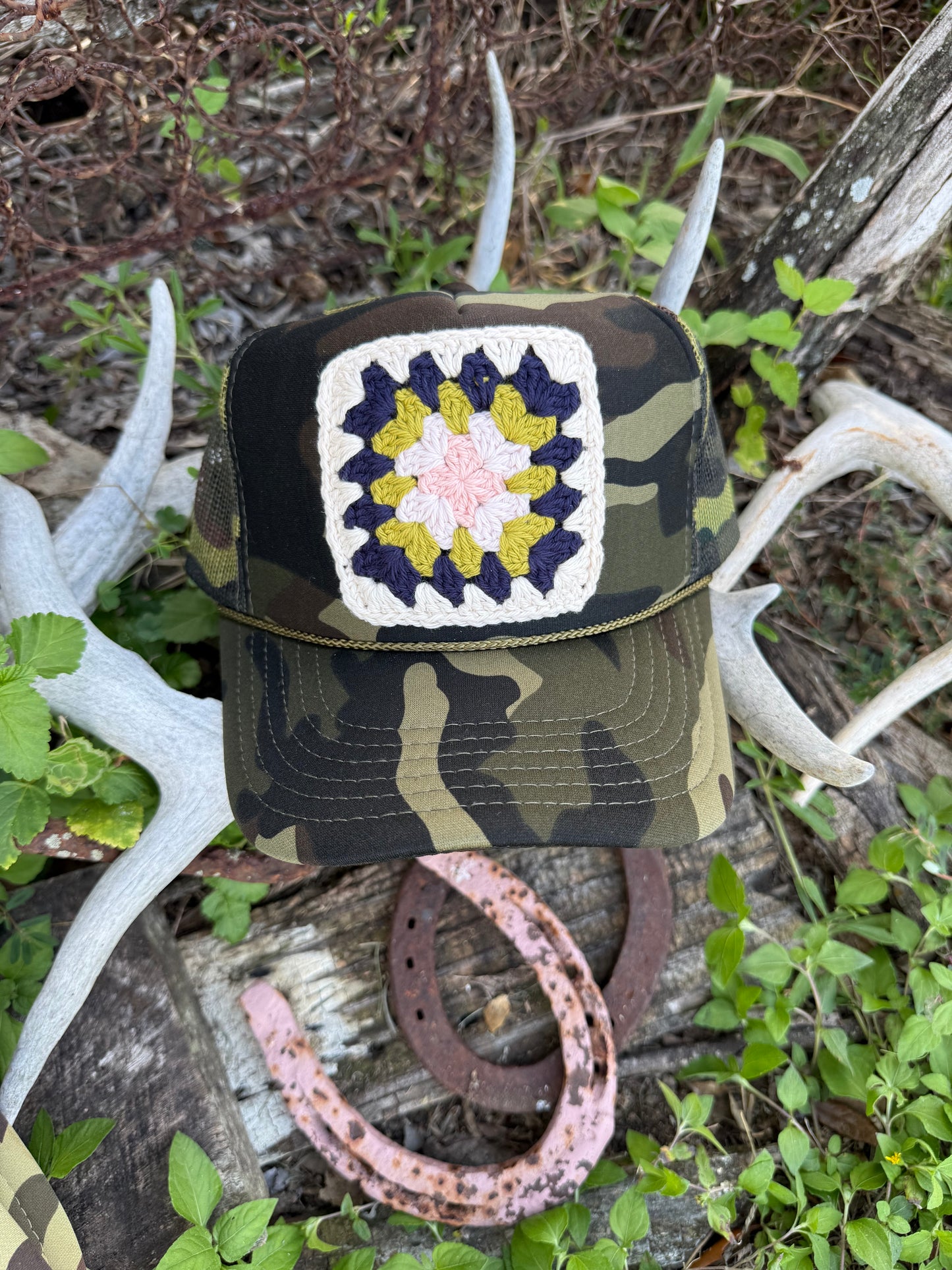 CAMO GRANNY SQUARE CAP