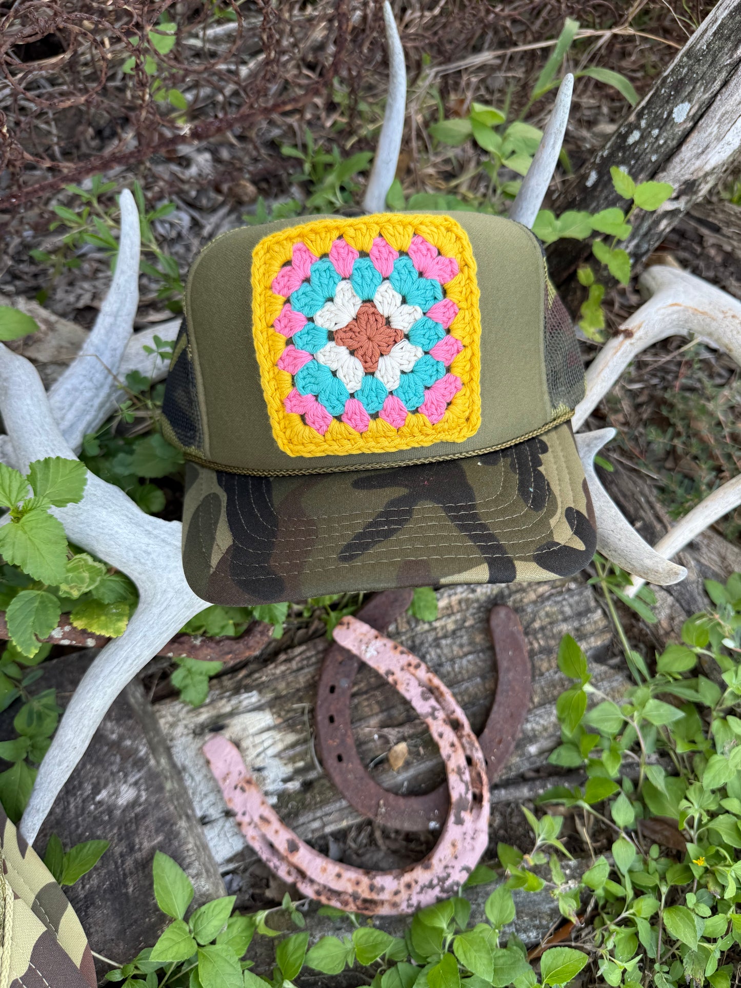 CAMO GRANNY SQUARE CAP