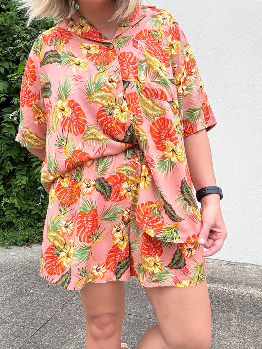 ISLAND VIBES TOP