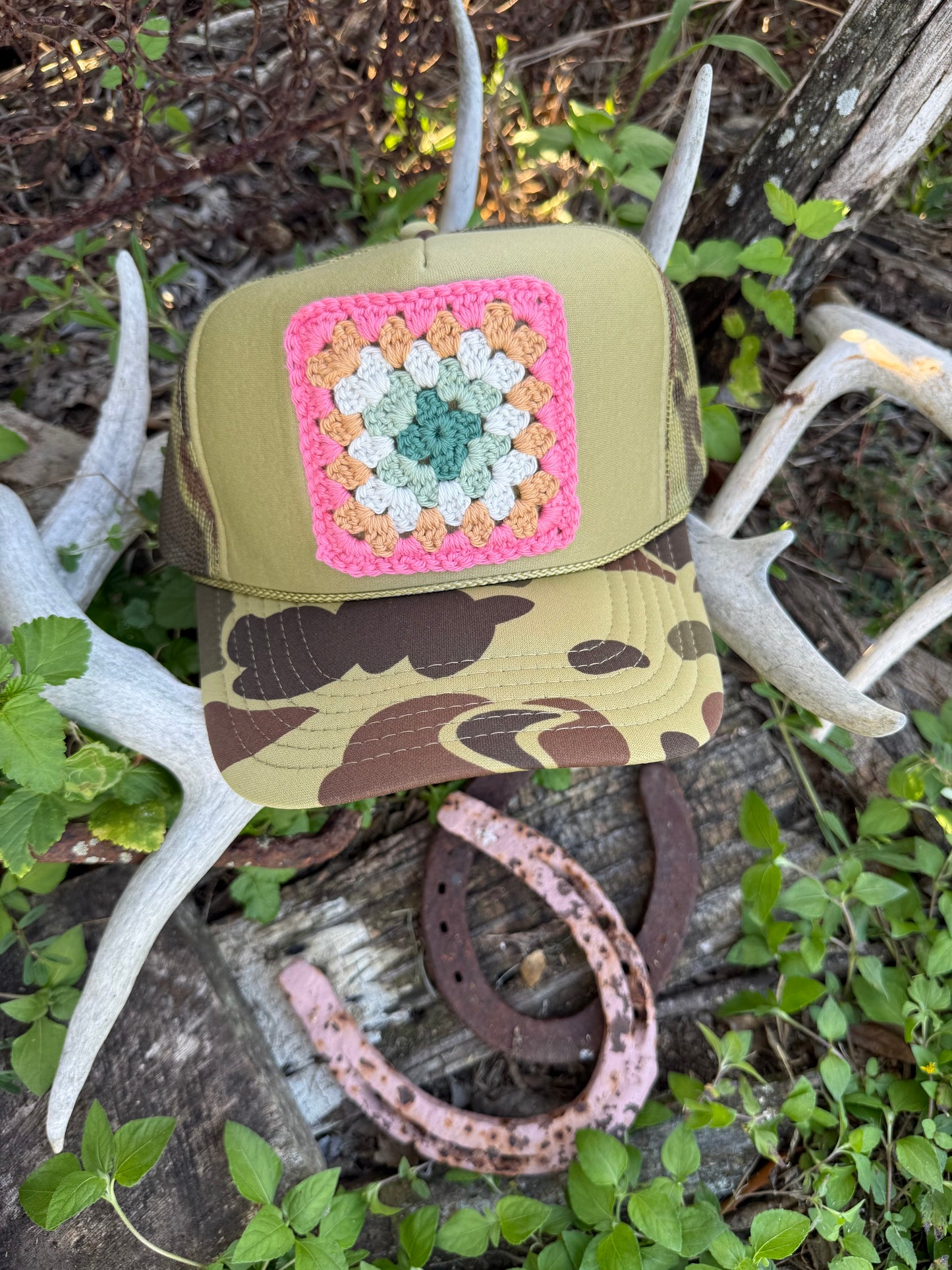 CAMO GRANNY SQUARE CAP