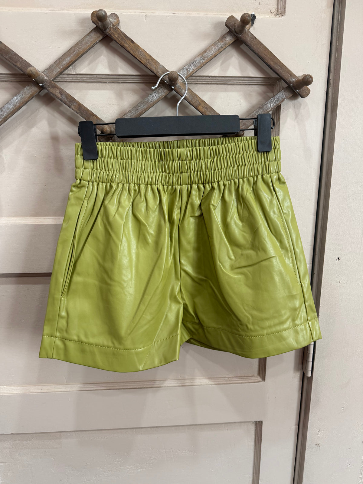 FAUX LEATHER SHORTS