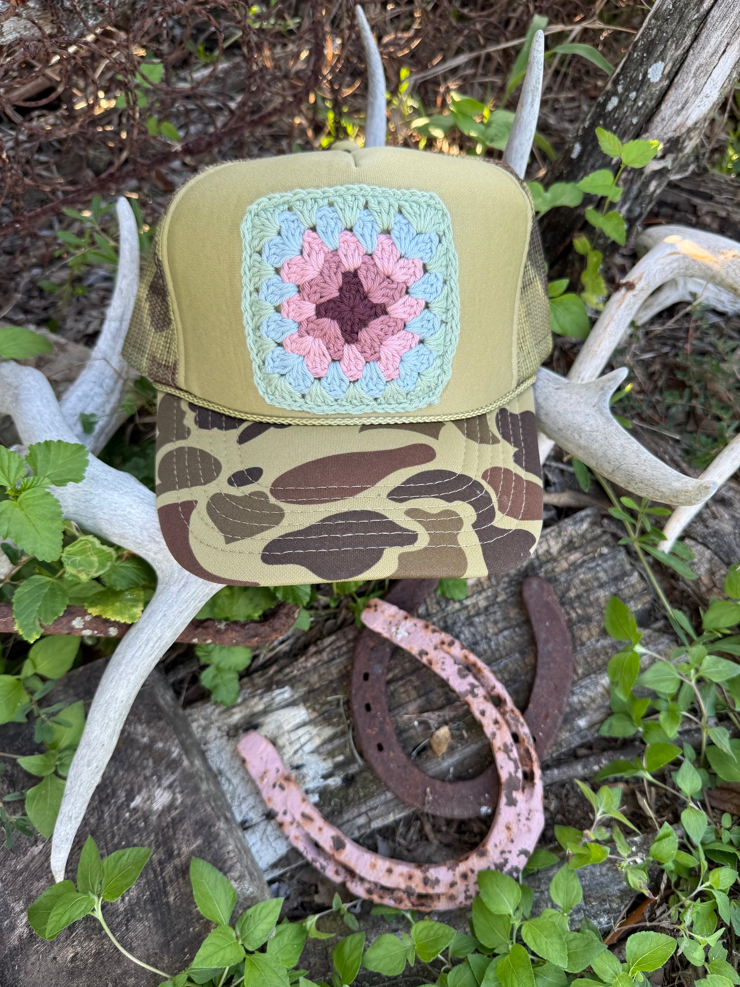 CAMO GRANNY SQUARE CAP