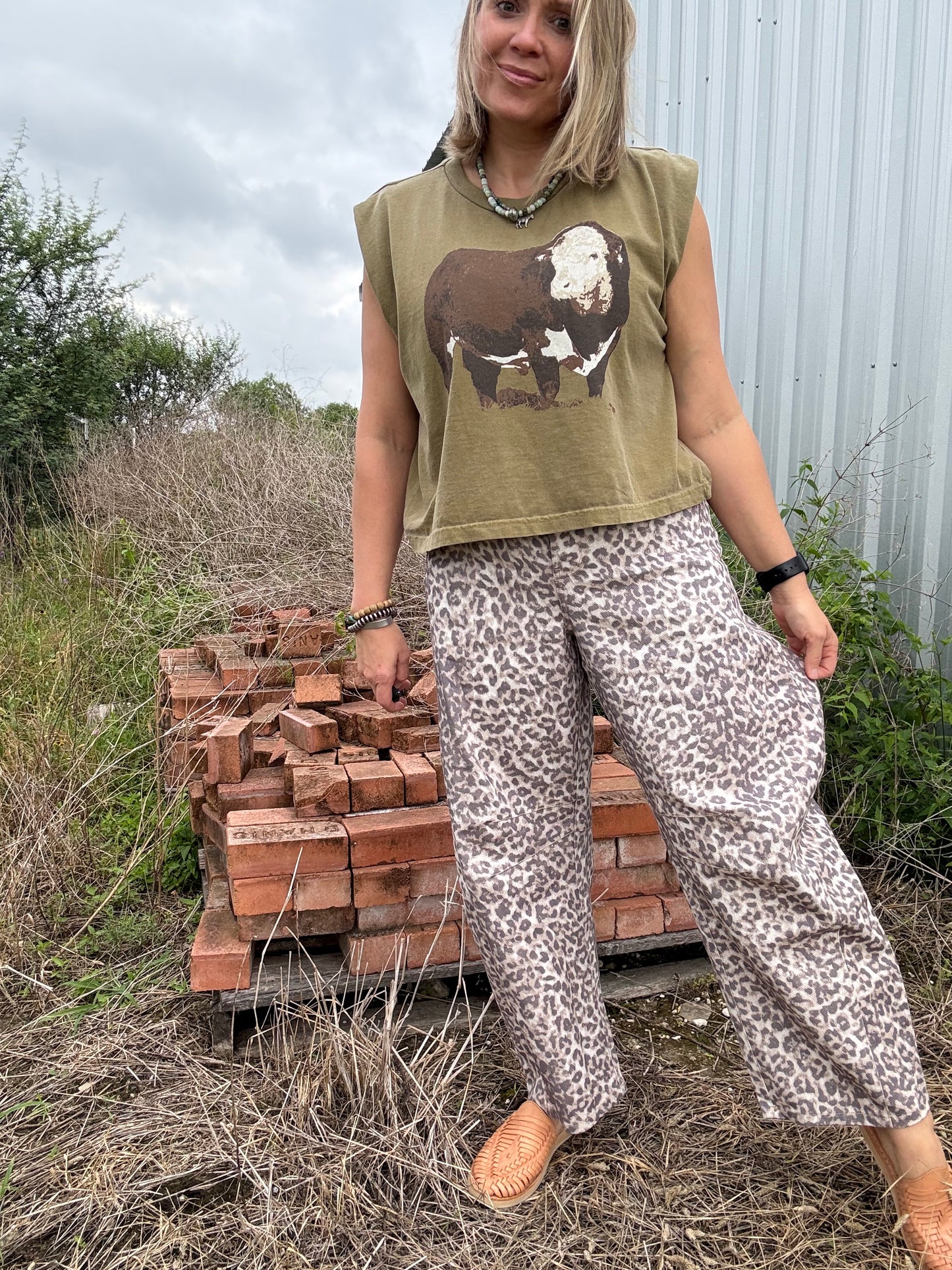 LEOPARD BARREL JEANS
