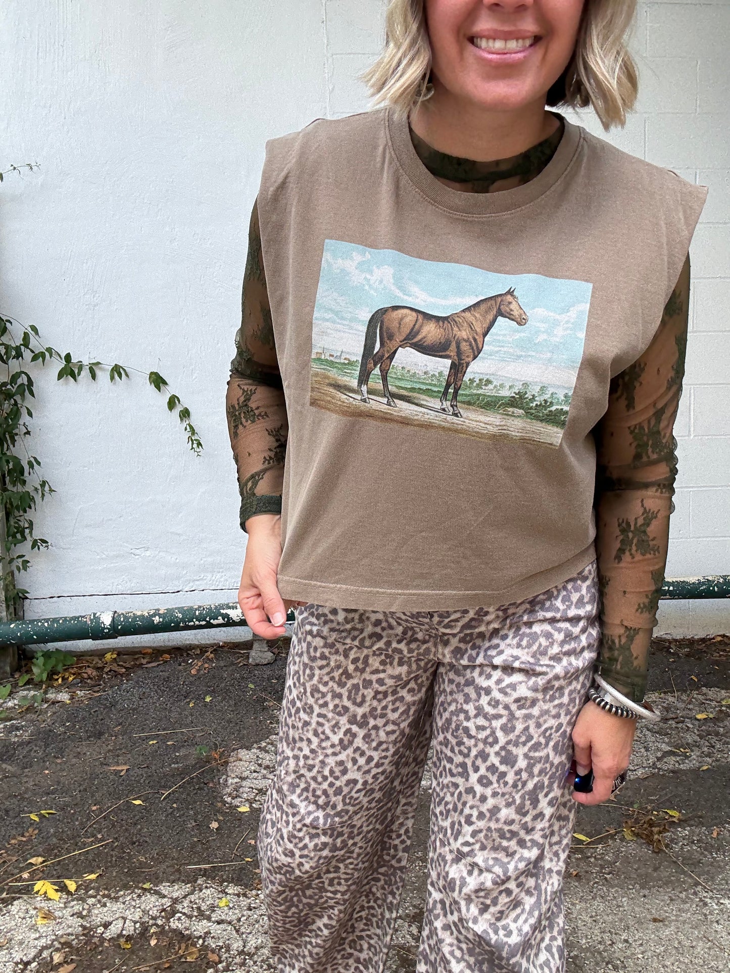 Horse Painting Boxy Tank - Brown