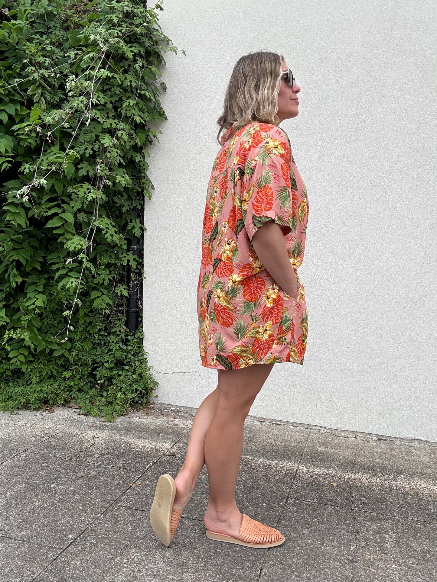 ISLAND VIBES SHORTS