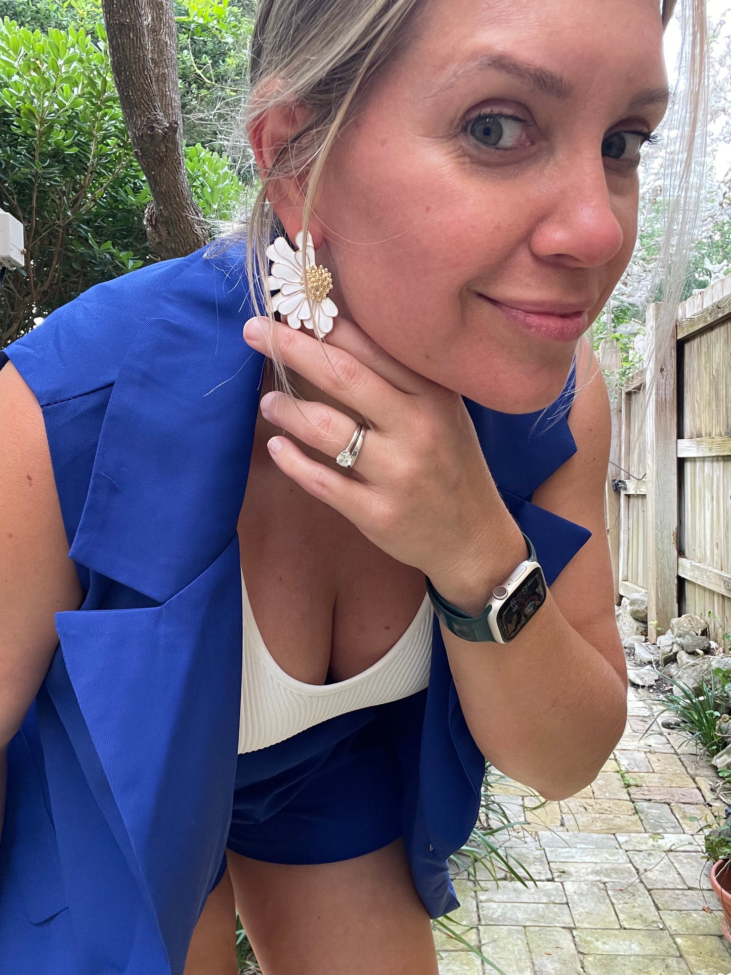 BLUE SLEEVELESS BLAZER + SHORTS SET