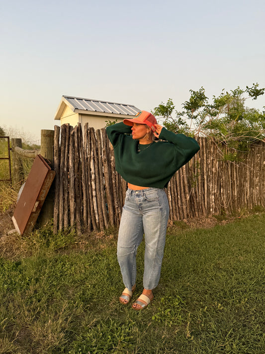 OVERSIZED CROP SWEATER