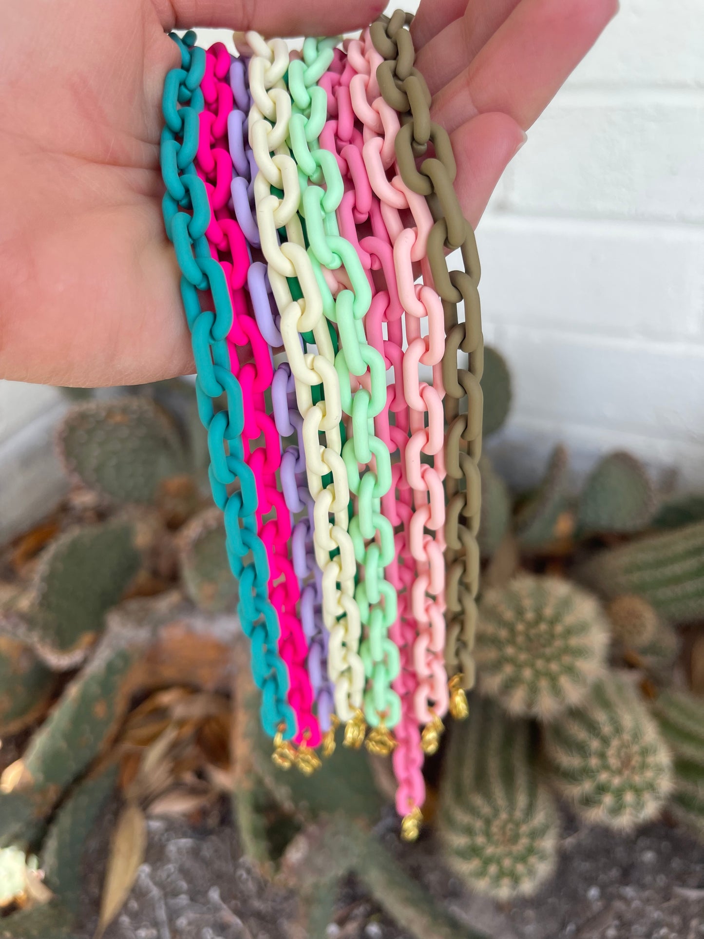CAP CHAINS