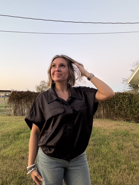 BLACK SATIN FRONT POCKET TOP
