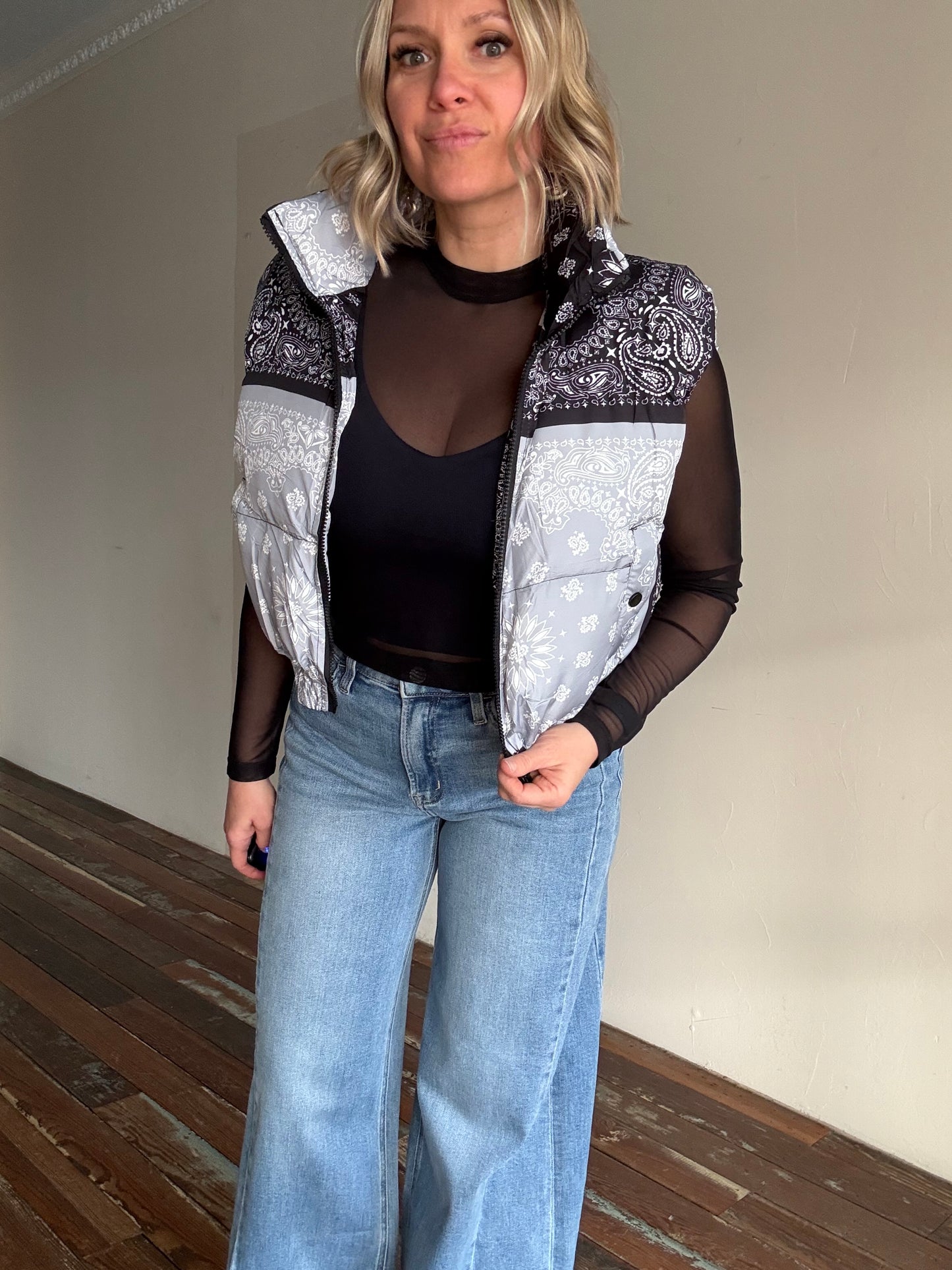 BANDANA PRINT PUFFER VEST
