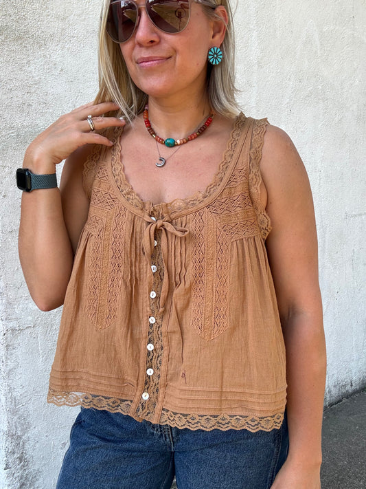 CAMEL LACE TANK