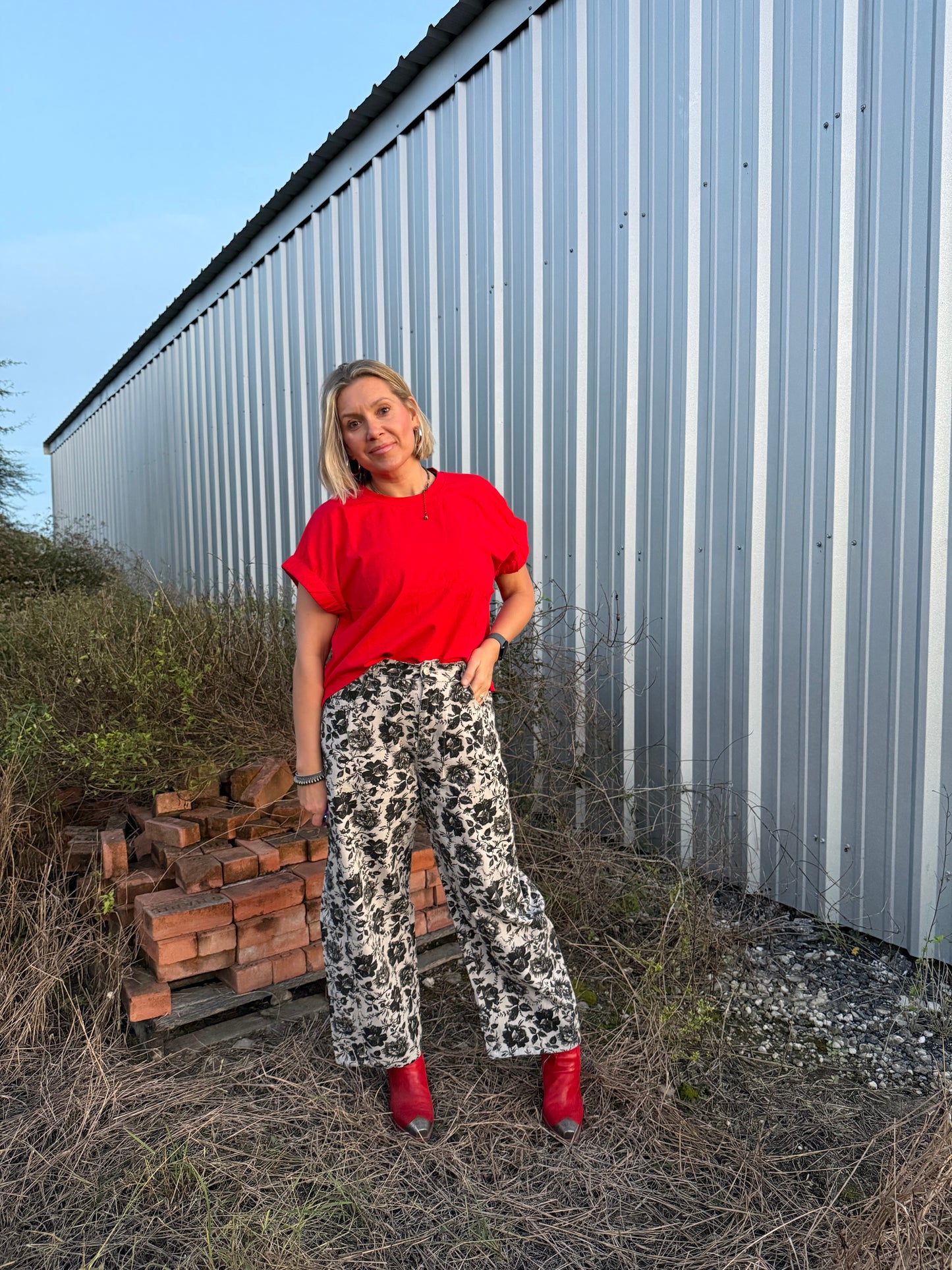 RED ELASTIC SLEEVE TOP