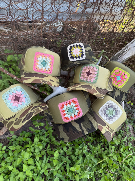 CAMO GRANNY SQUARE CAP