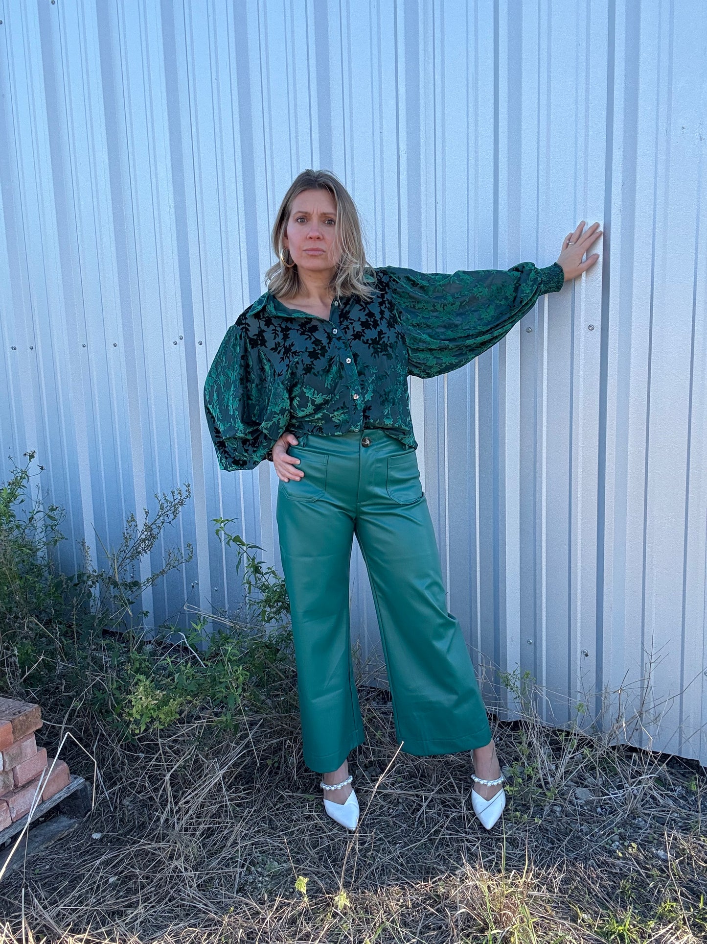 EMERALD VELVET DROP SLEEVE TOP