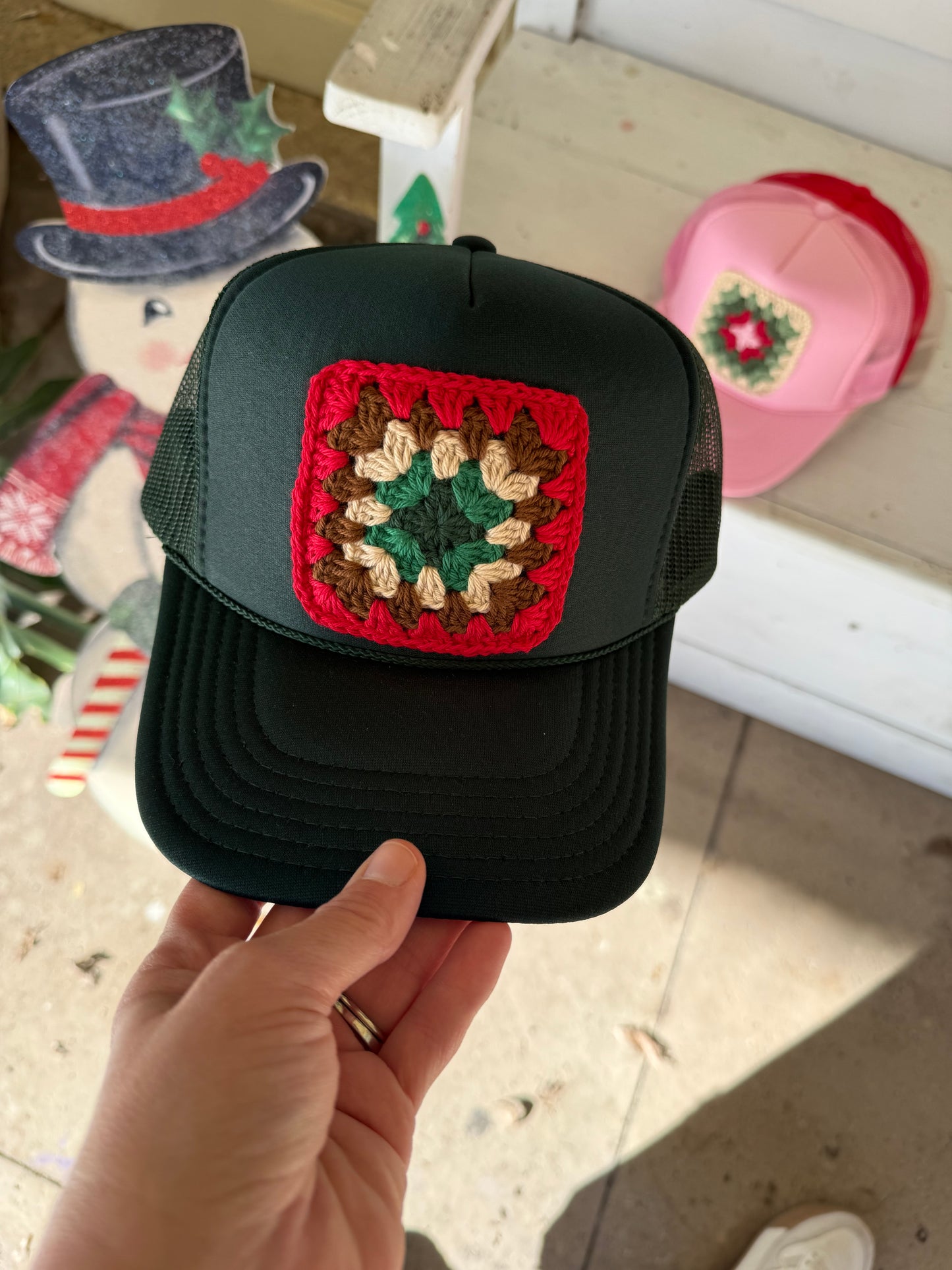 CHRISTMAS GRANNY SQUARE CAP