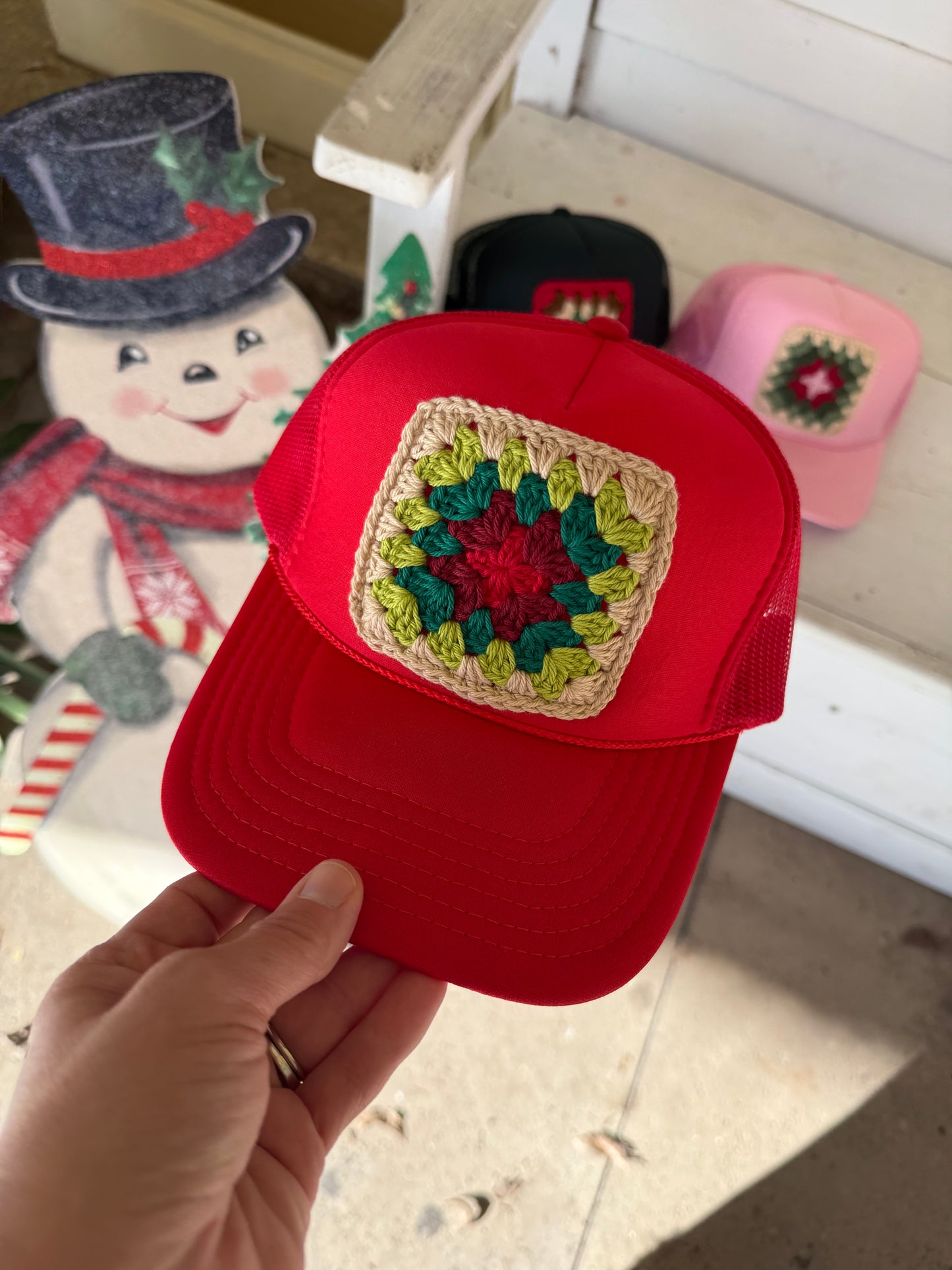 CHRISTMAS GRANNY SQUARE CAP