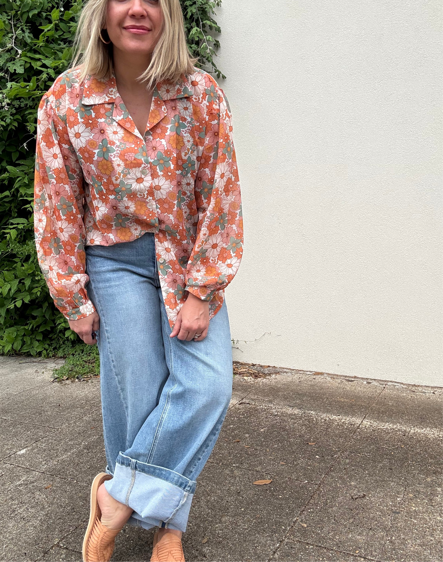 SPRING FLORAL BUTTON UP TOP