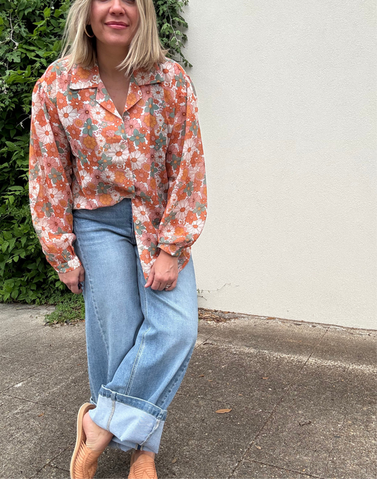 SPRING FLORAL BUTTON UP TOP
