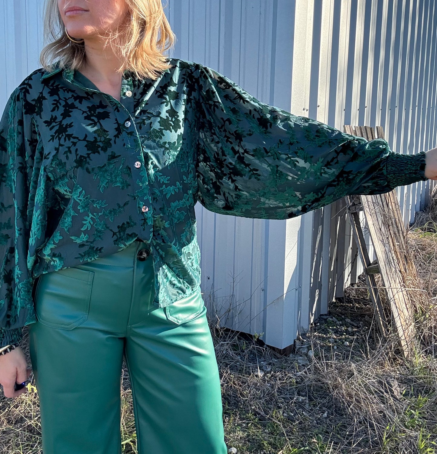 EMERALD VELVET DROP SLEEVE TOP