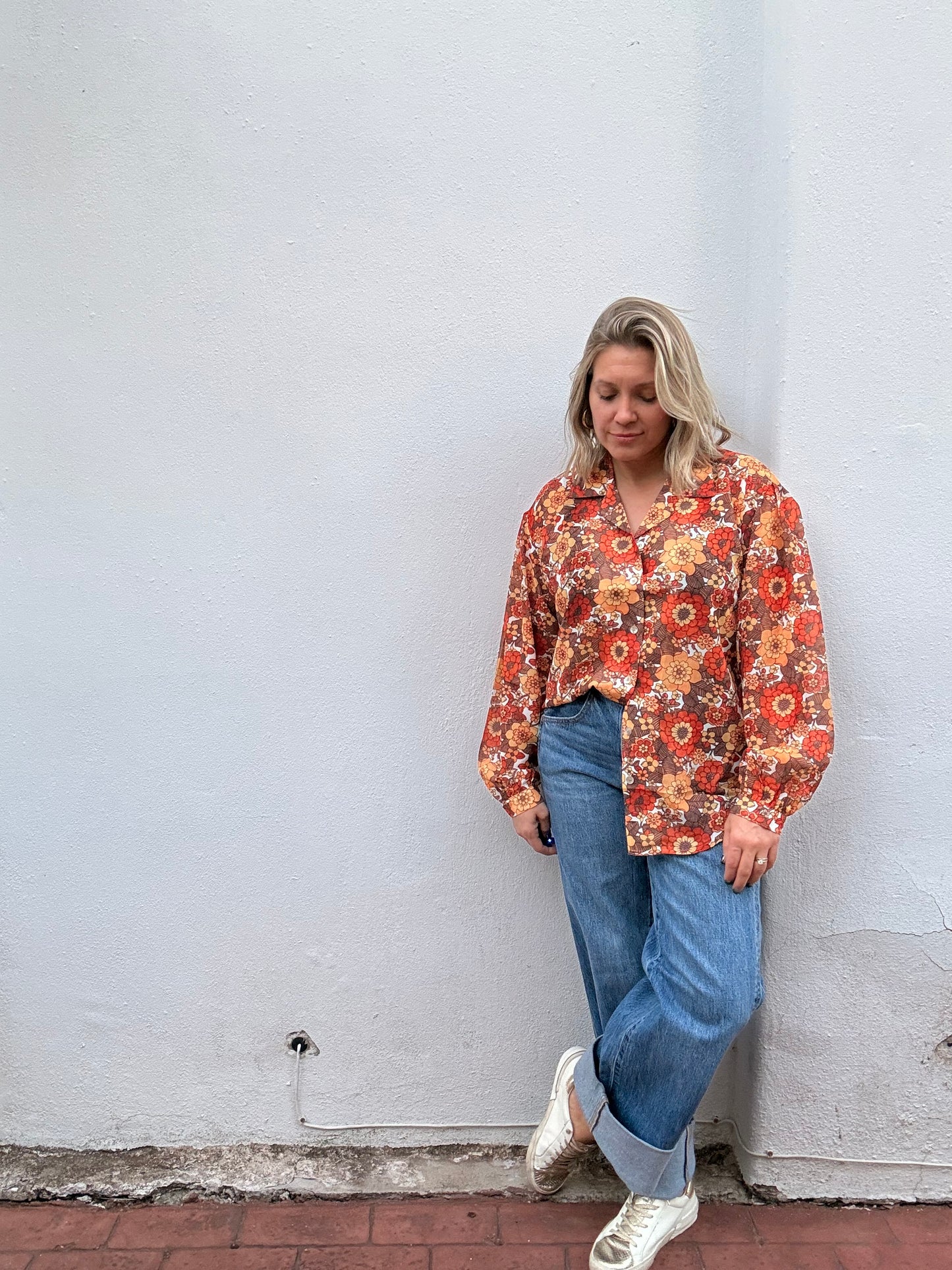 RETRO FLOWER BUTTON UP TOP