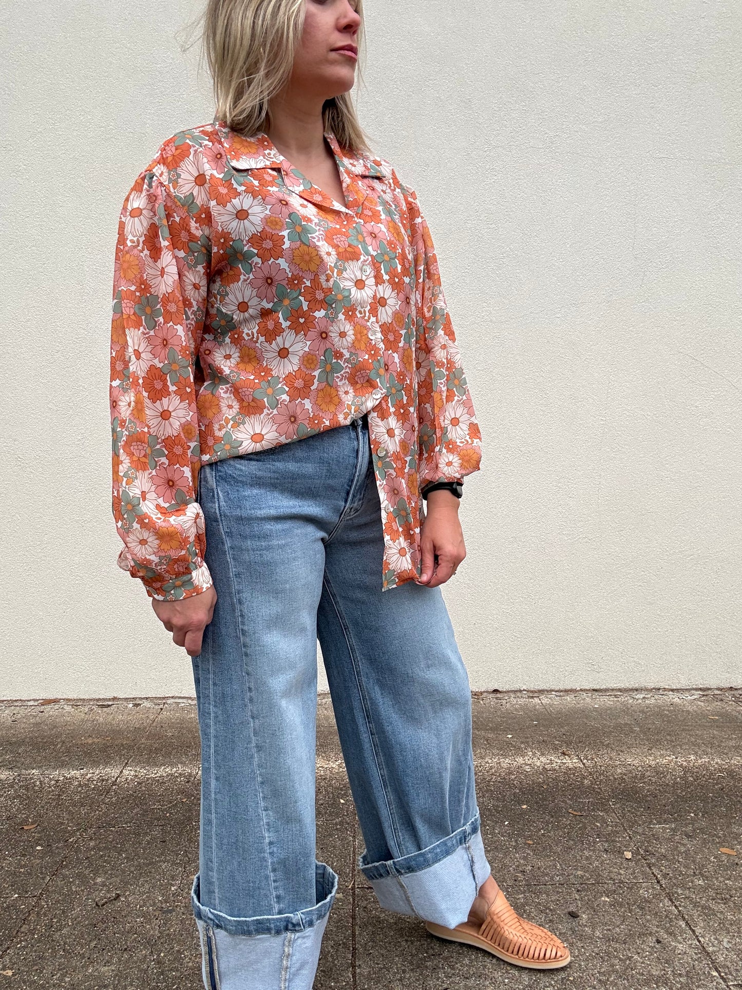 SPRING FLORAL BUTTON UP TOP