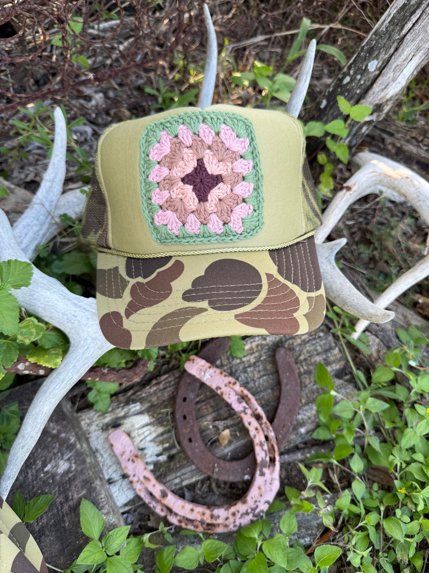 CAMO GRANNY SQUARE CAP