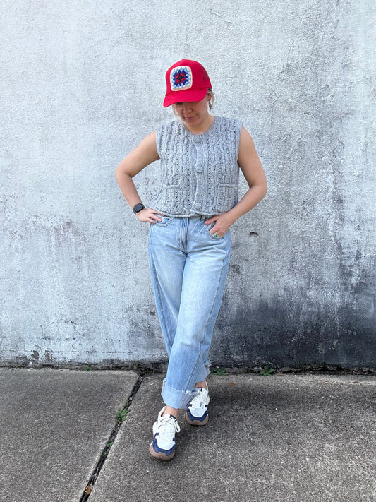 HEATHER GREY KNIT VEST