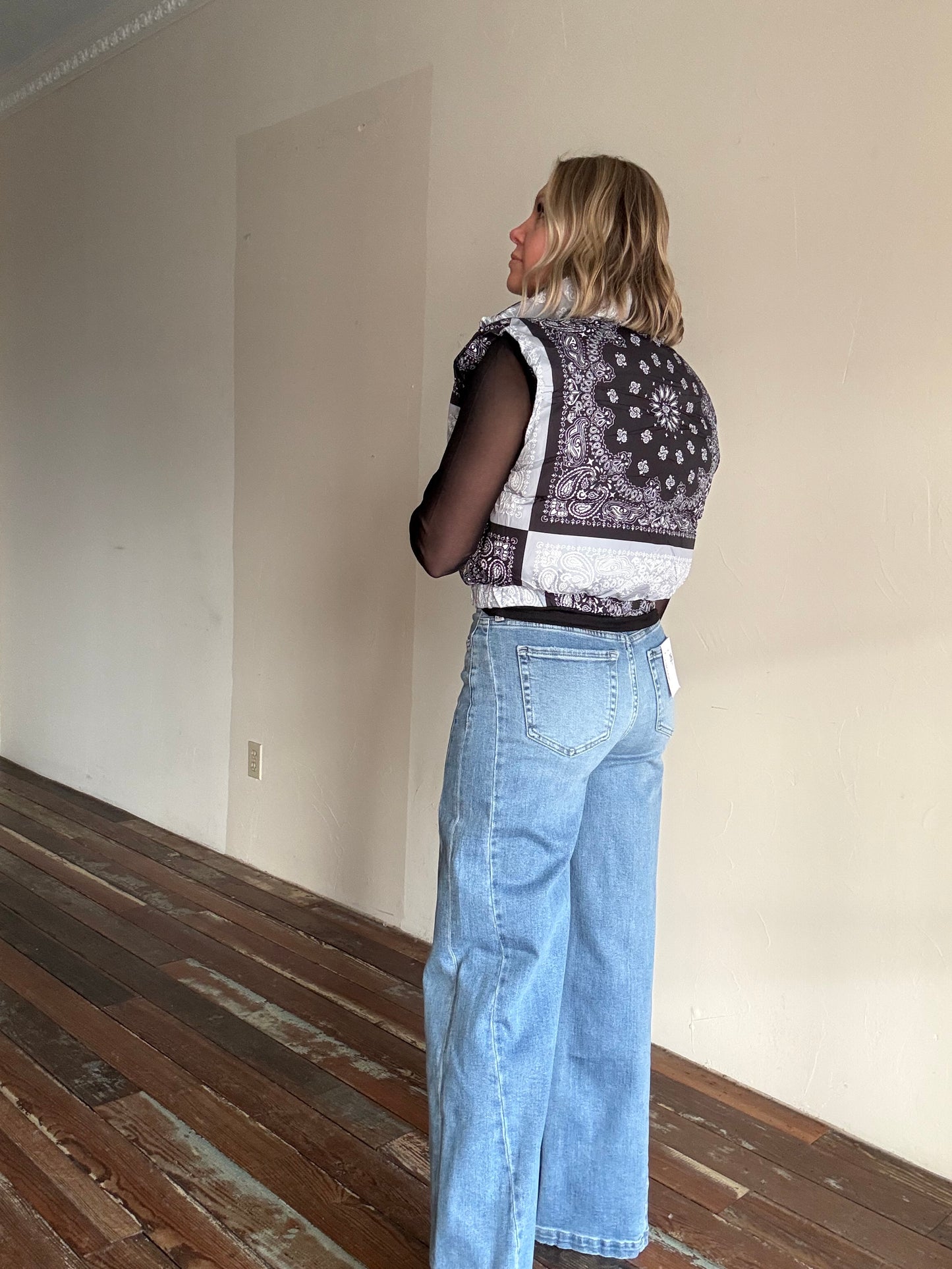 BANDANA PRINT PUFFER VEST