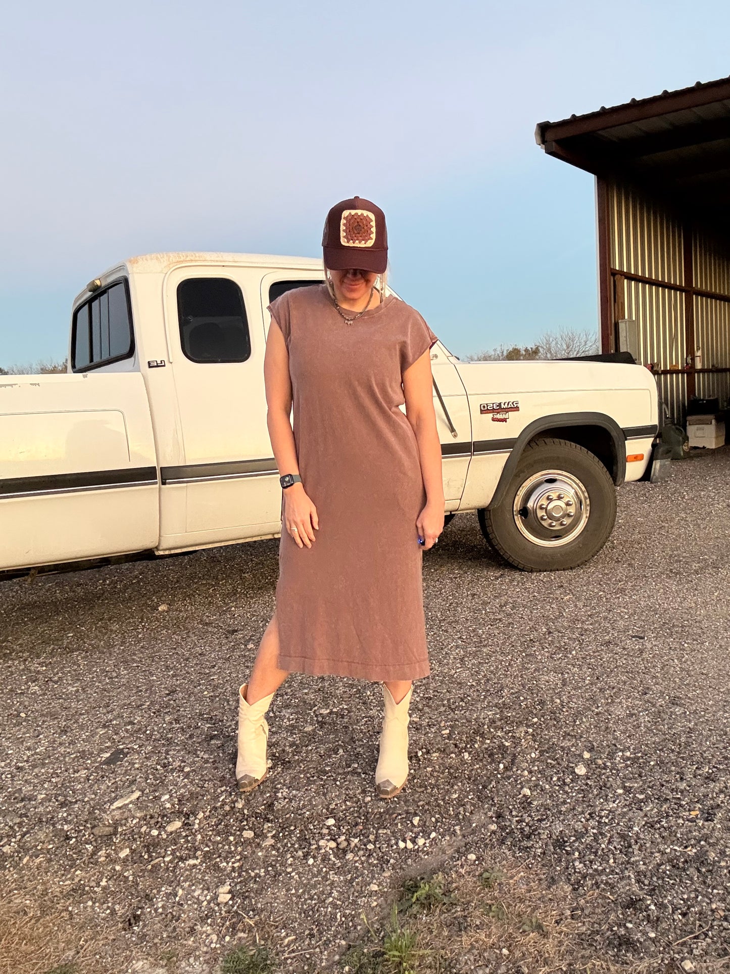 CHOCOLATE CAP SLEEVE DRESS