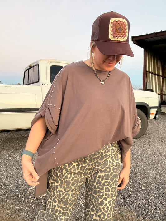 CHARCOAL - BROWN STUDDED HIGH LOW TOP