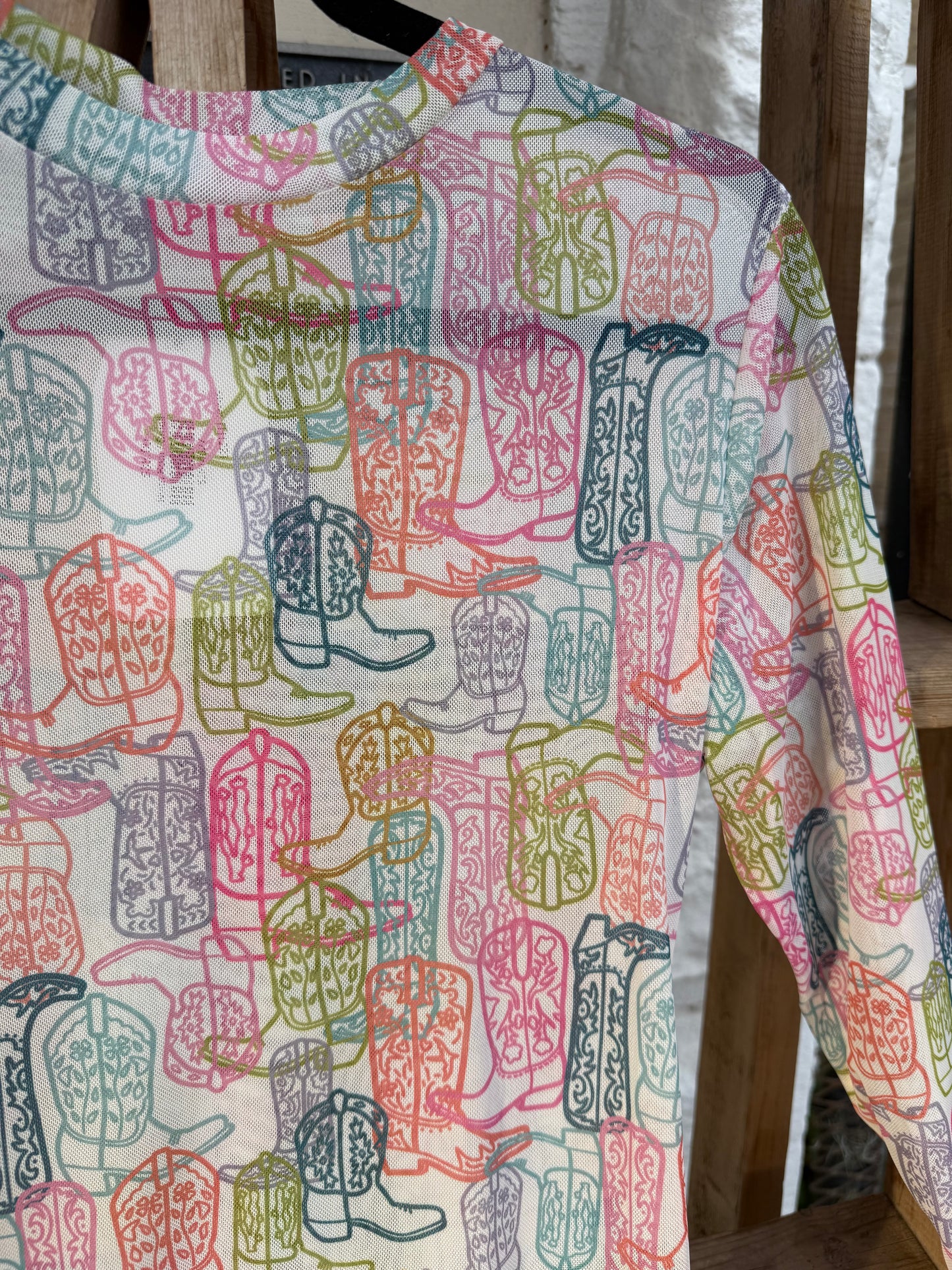 WESTERN PRINT MESH TOPS