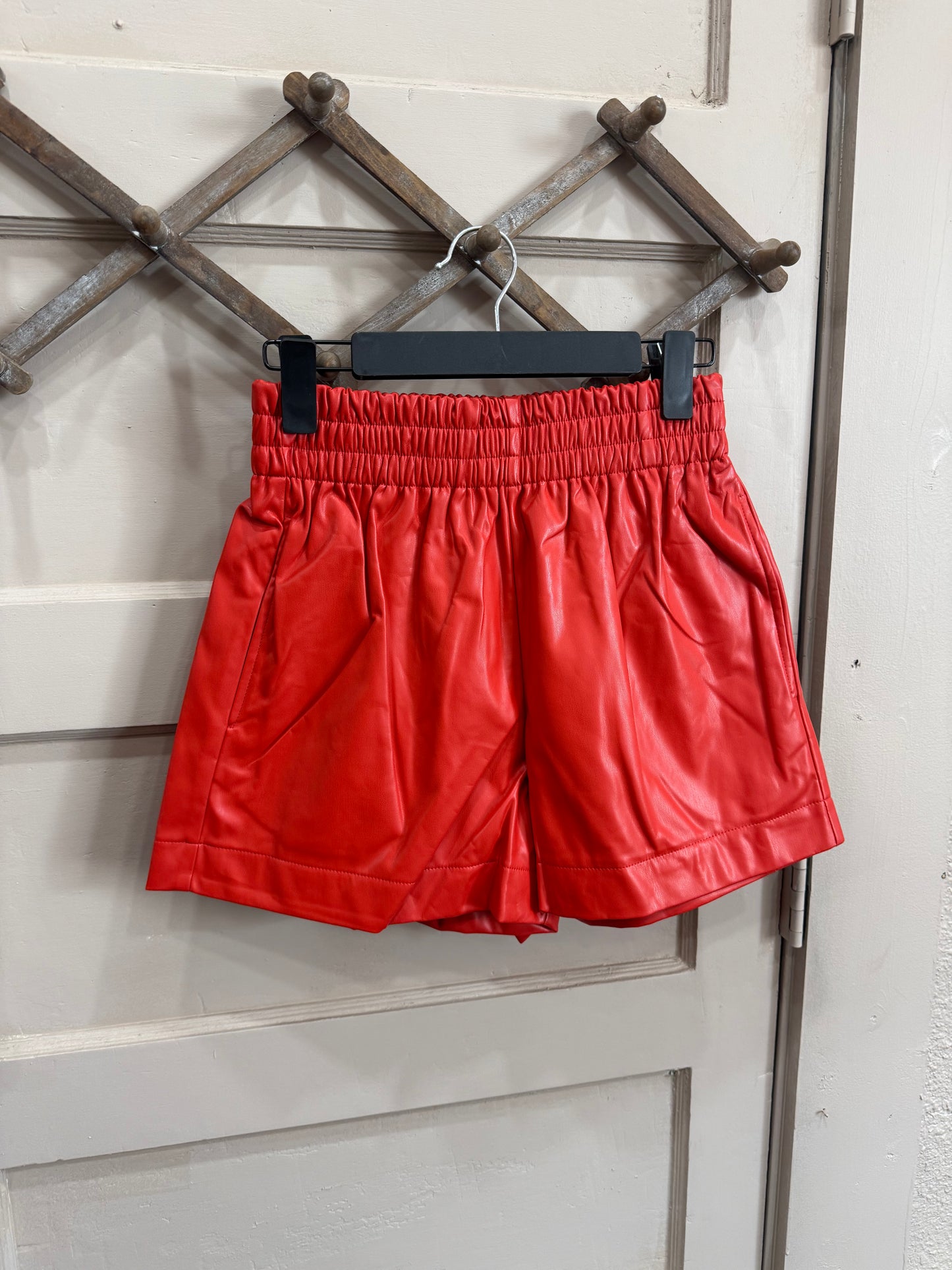 FAUX LEATHER SHORTS