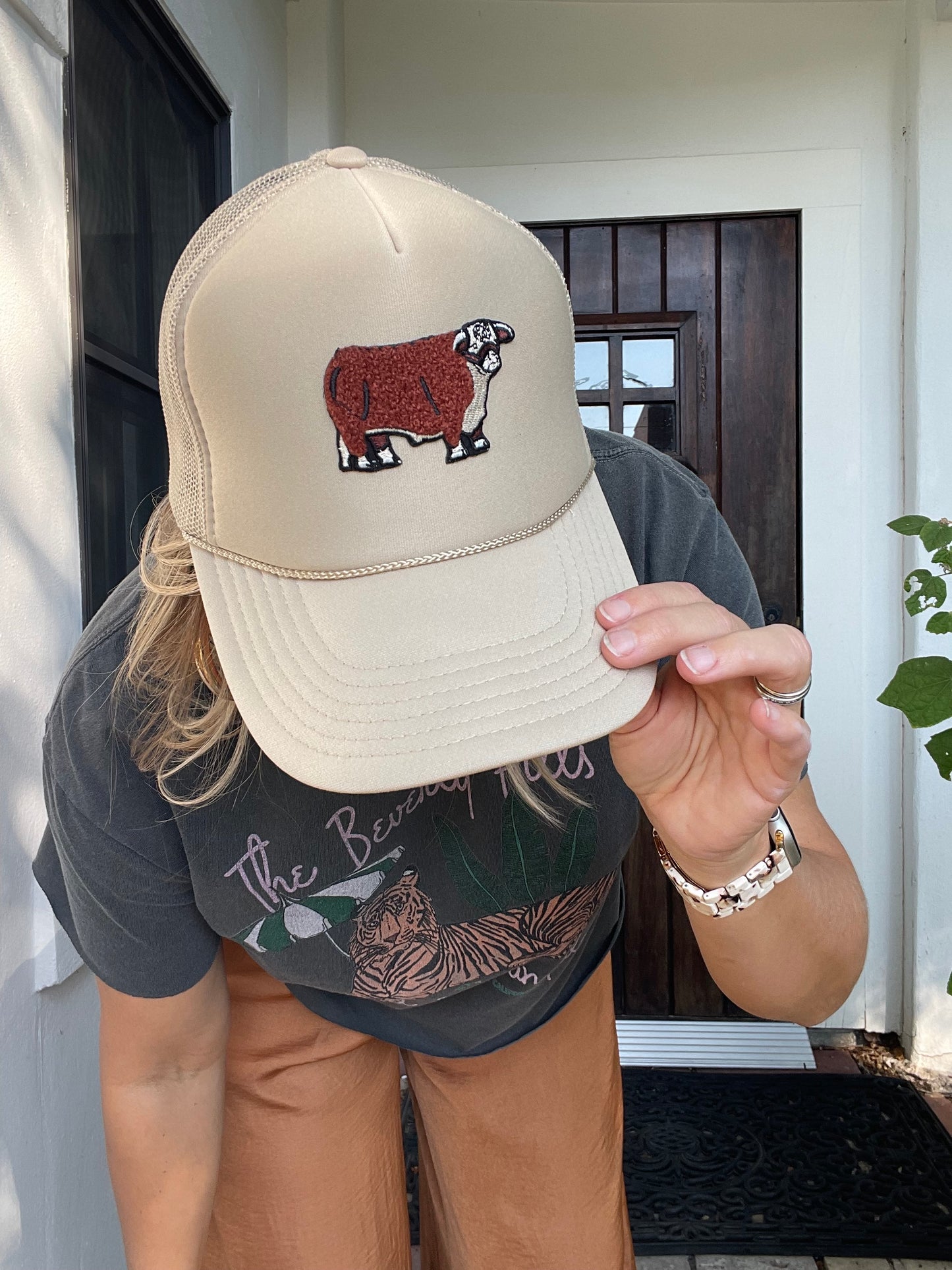 BIG OLE RED & WHITE HEREFORD BULL - CAP