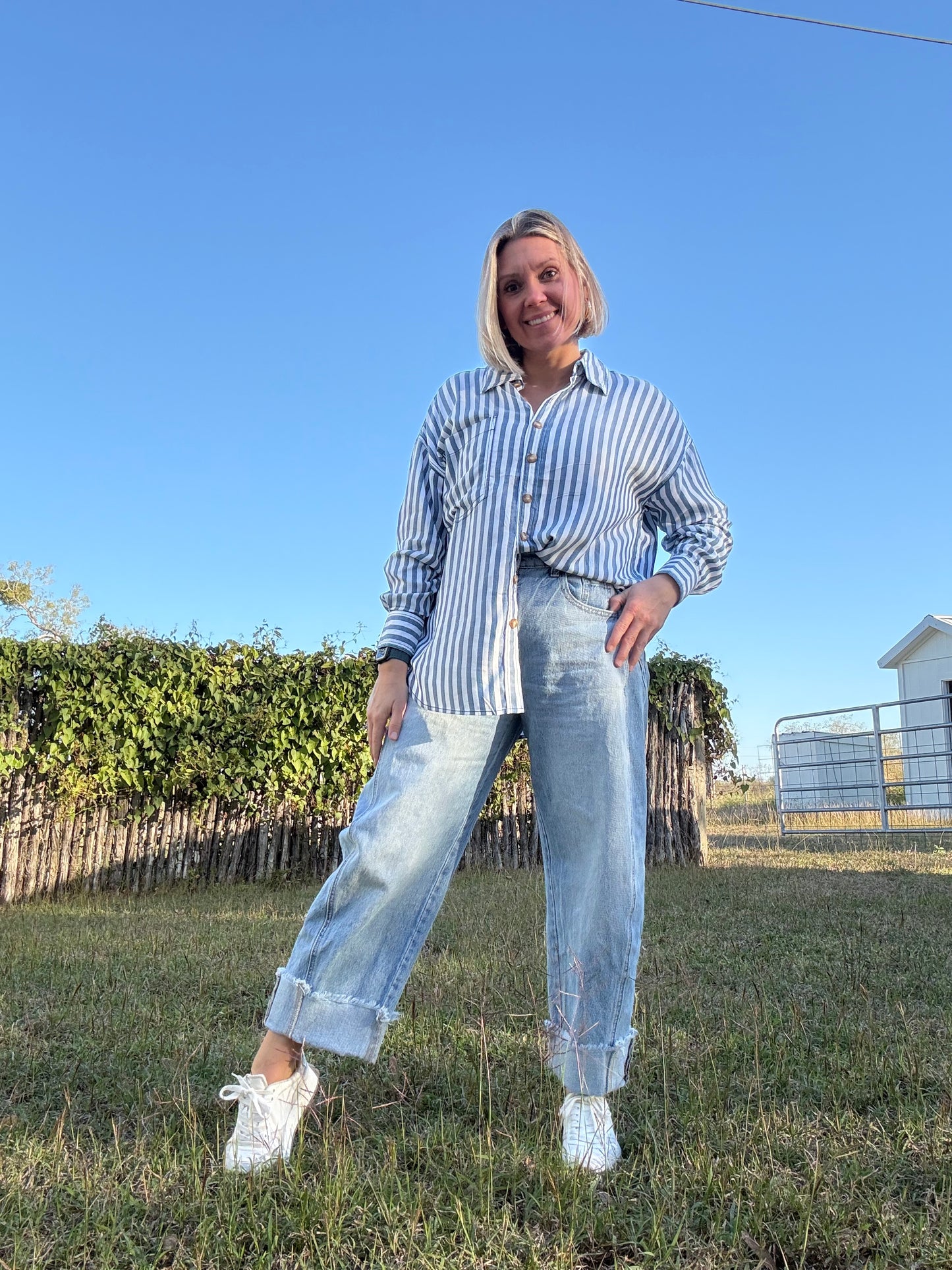 BLUE & WHITE STRIPED BUTTON UP