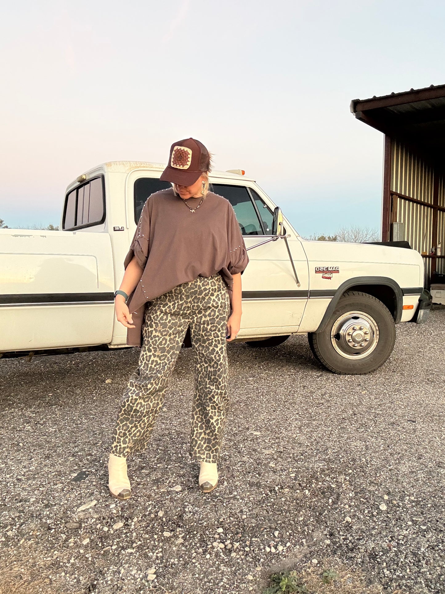 CHARCOAL - BROWN STUDDED HIGH LOW TOP