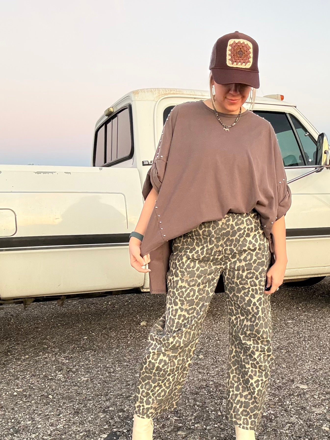 CHARCOAL - BROWN STUDDED HIGH LOW TOP