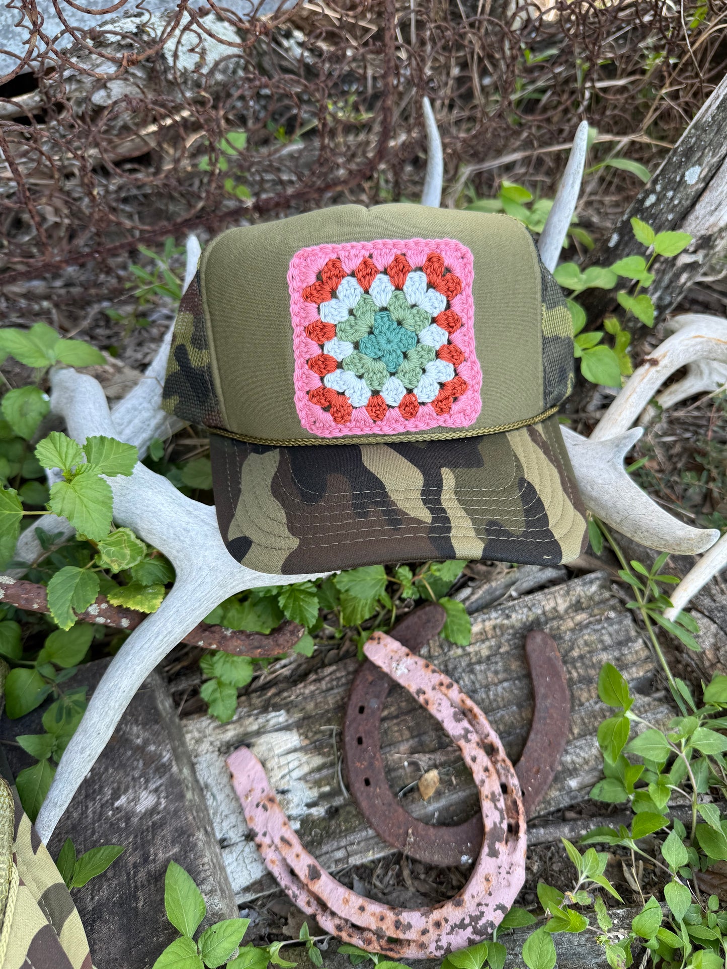 CAMO GRANNY SQUARE CAP