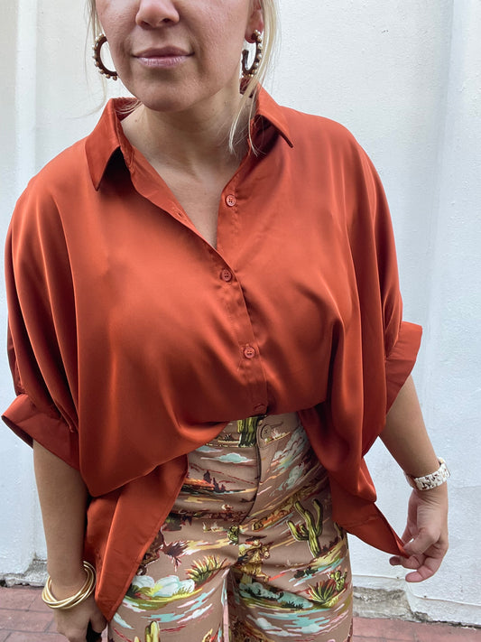 SATIN BUTTON DOWN TOP -RUST