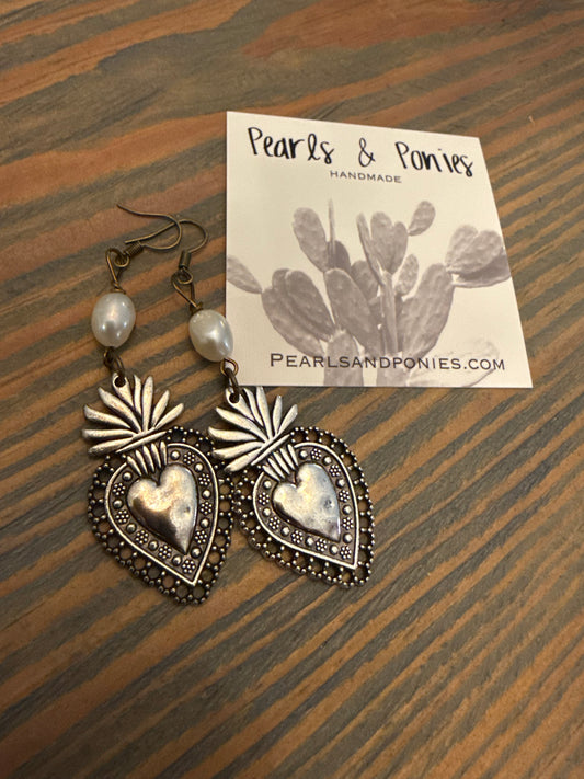 P&P SACRED HEART & PEARL earrings