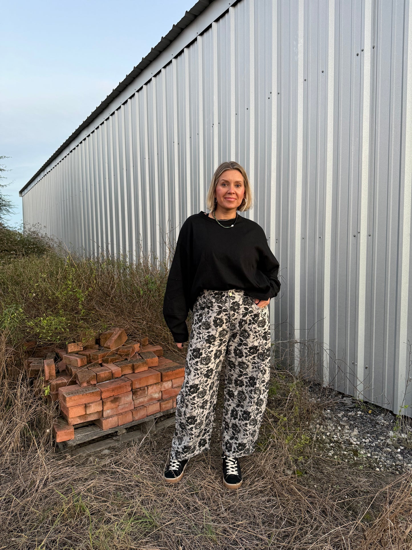 BLACK LONG SLEEVE WAFFLE KNIT TOP