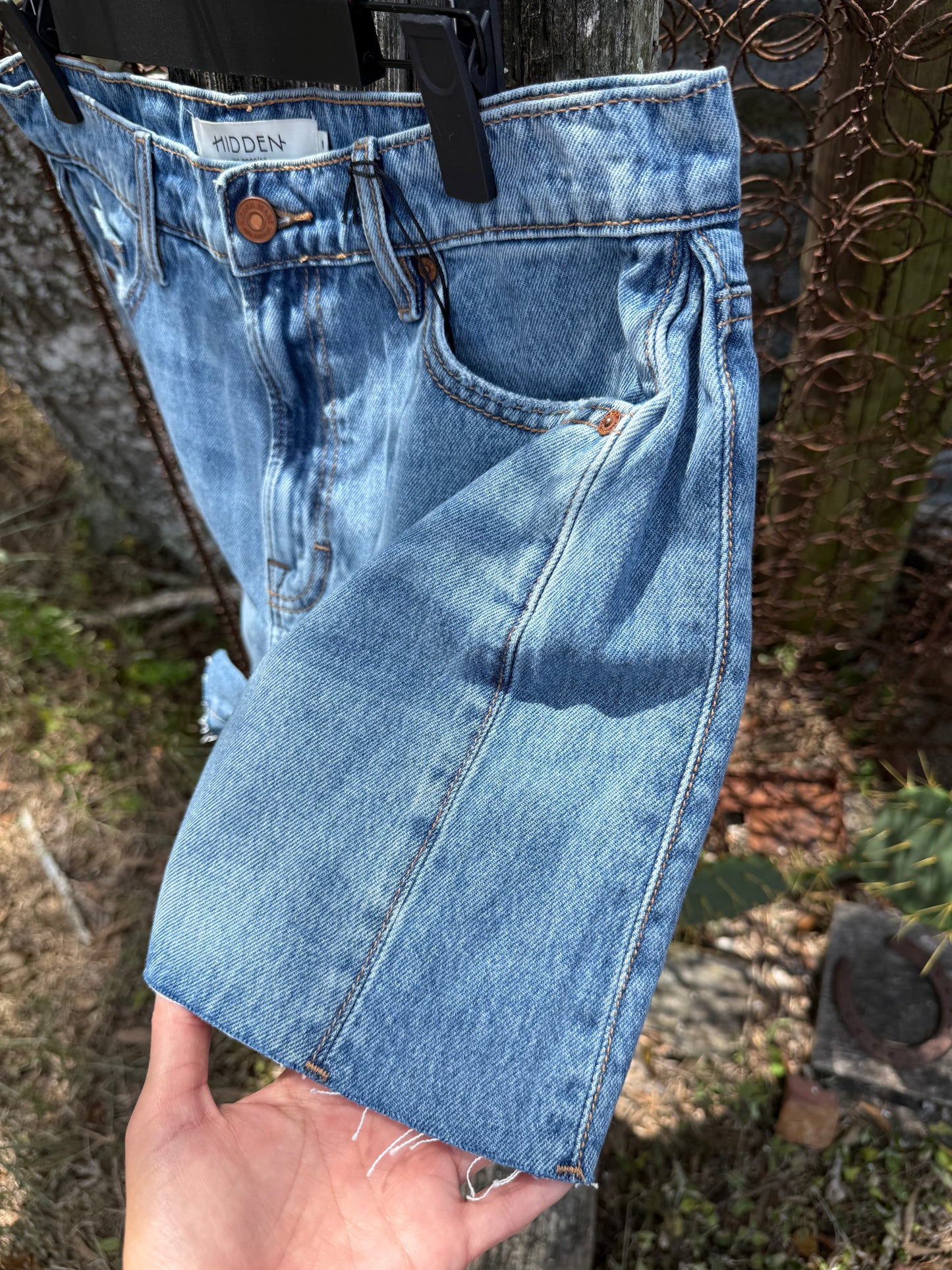 SIDE PANEL HIGH RISE SHORTS