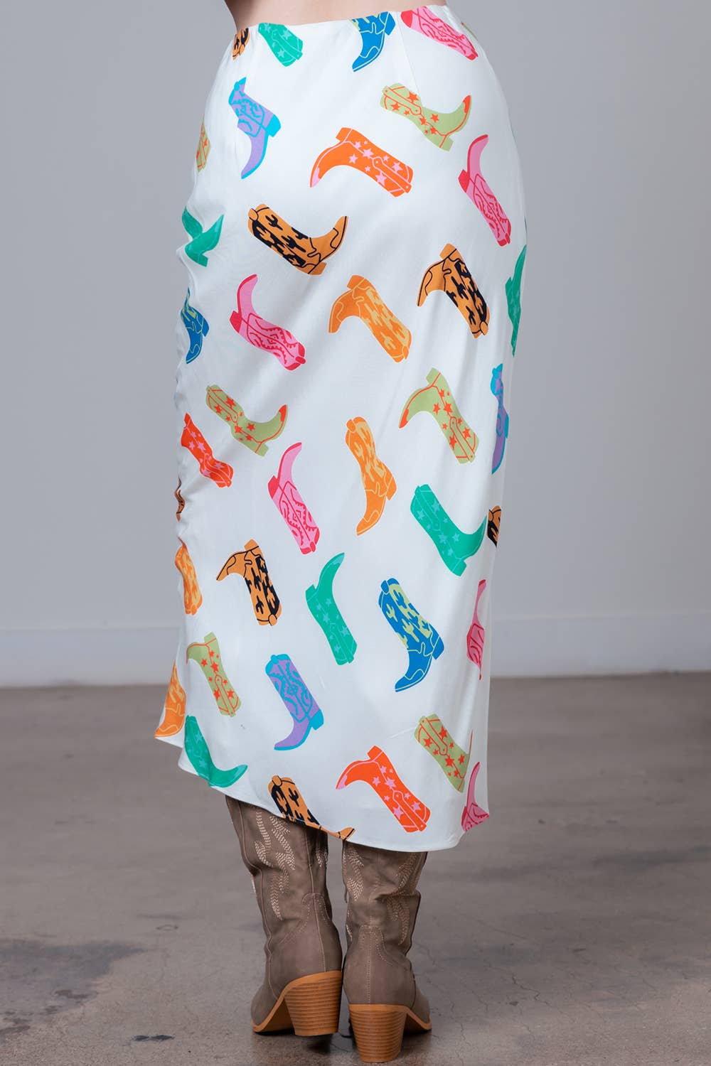 COWBOY BOOTS MIDI SKIRT